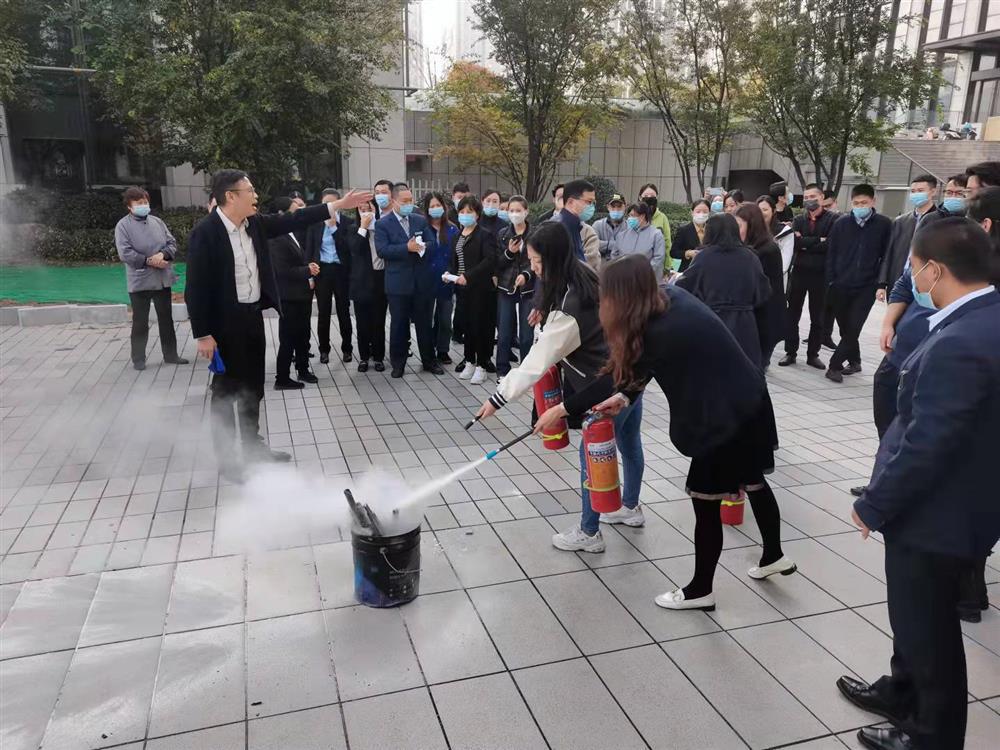 資本集團開(kāi)展消防安全演練